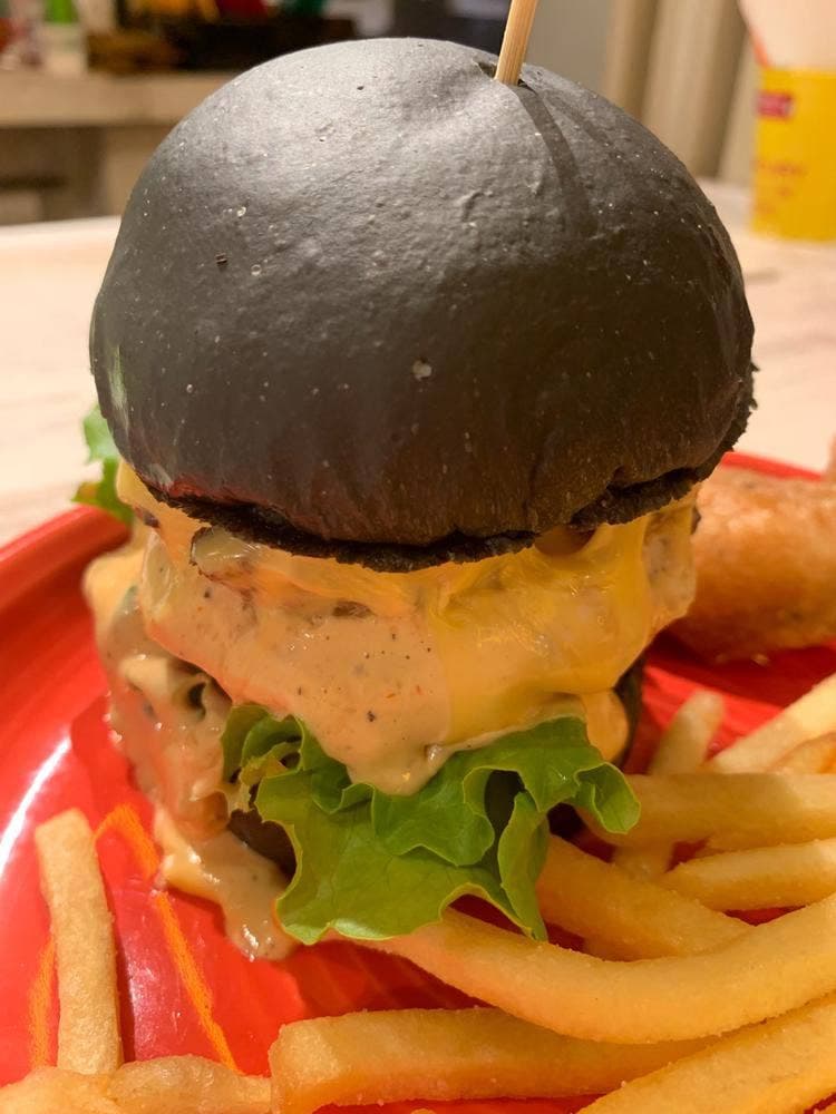 BURGER&BEER COLOR 大手町