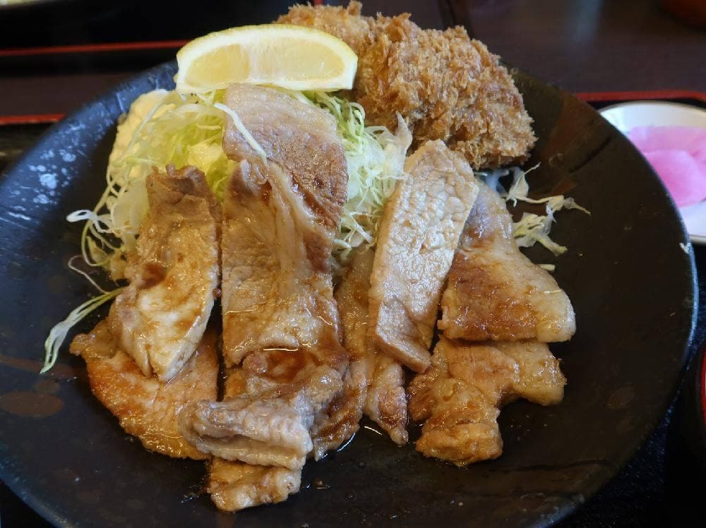 とんかつ あられ茶屋