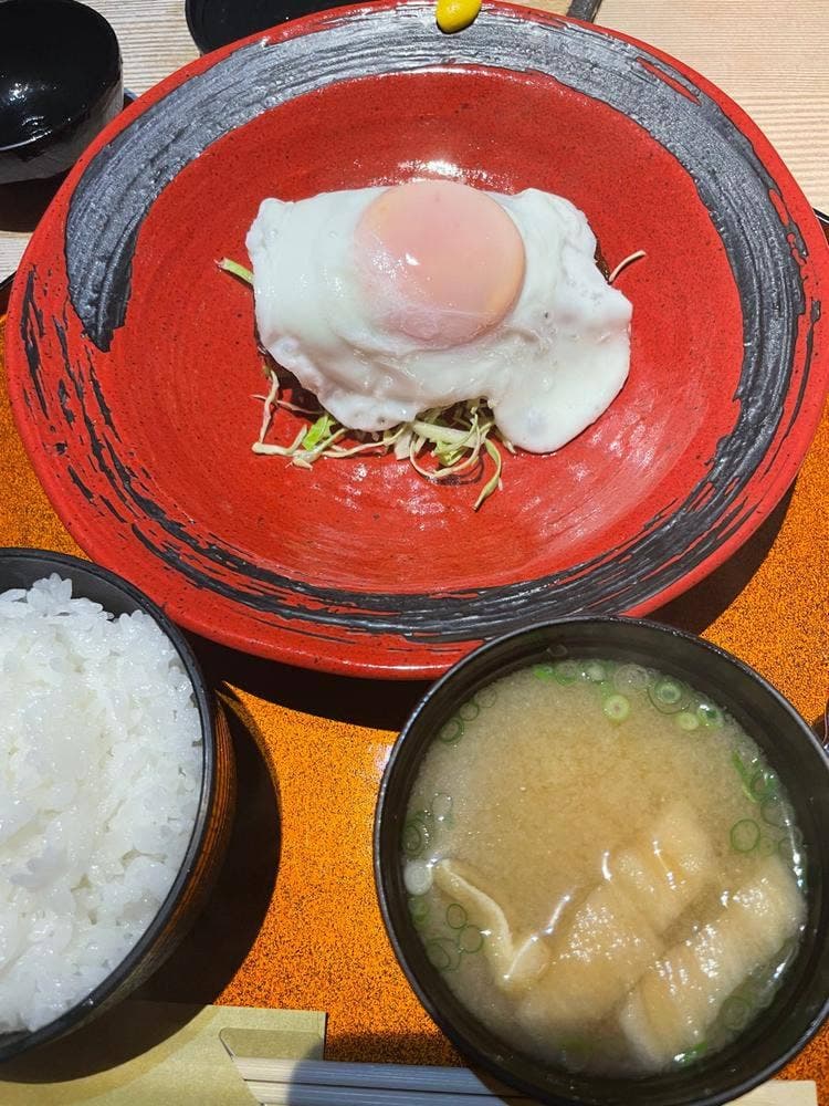 看板のないもつ鍋屋