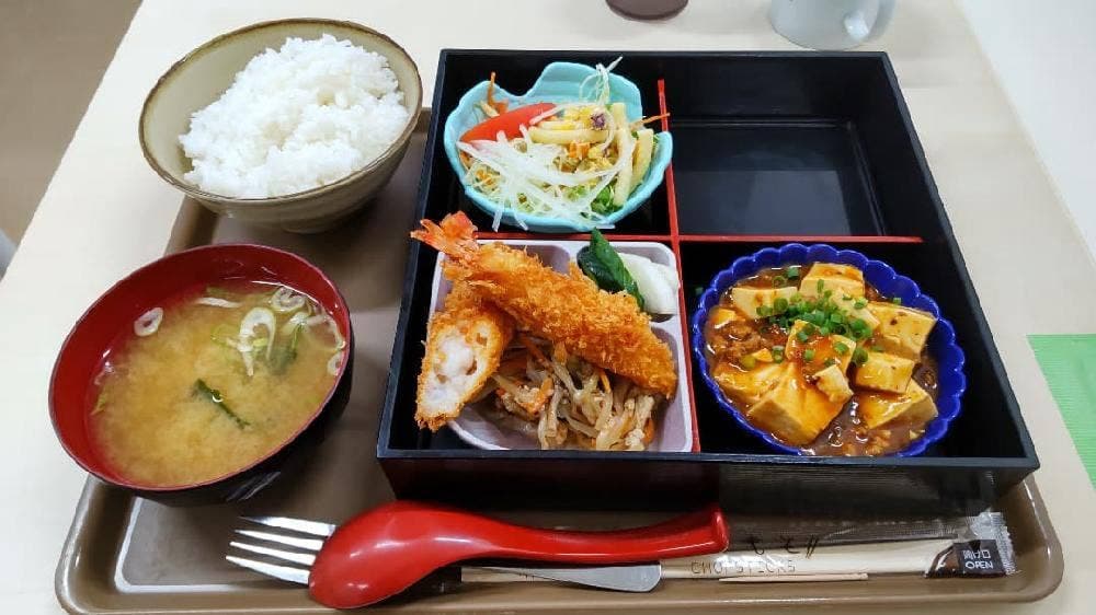 府中自動車運転免許試験場 食堂