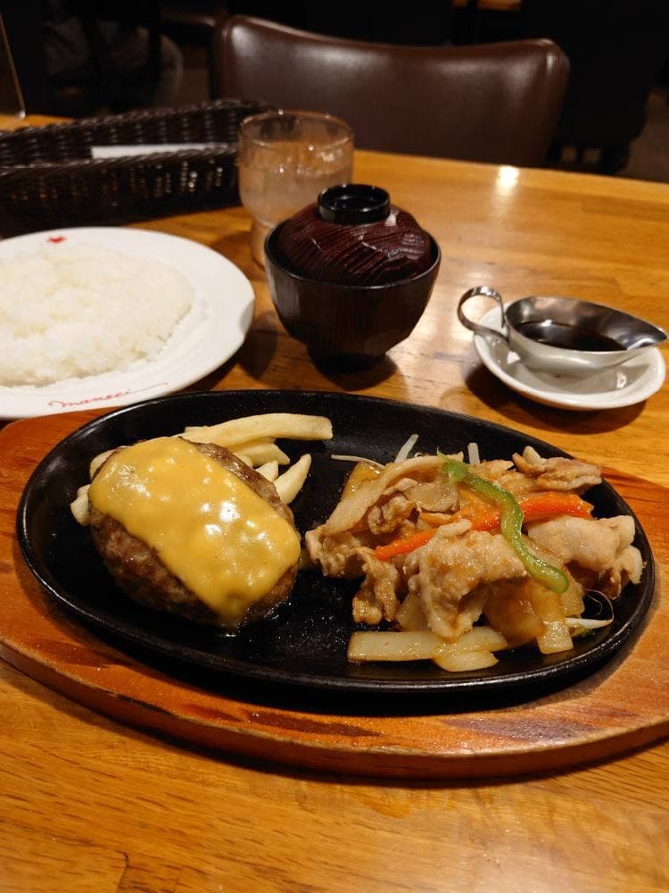肉の万世 お茶の水サンクレール店