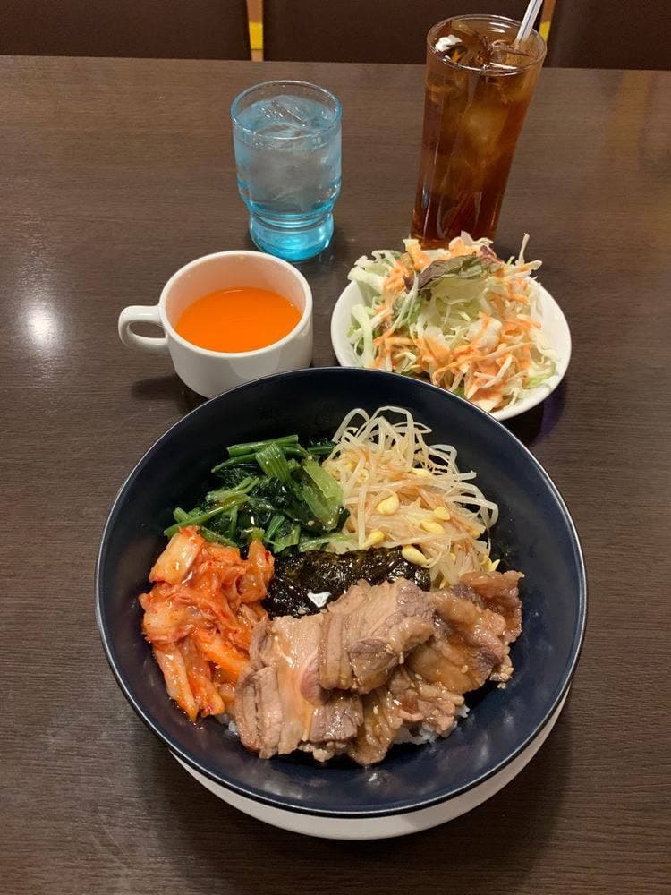 隠れ家ダイニング Piaaz 三鷹店