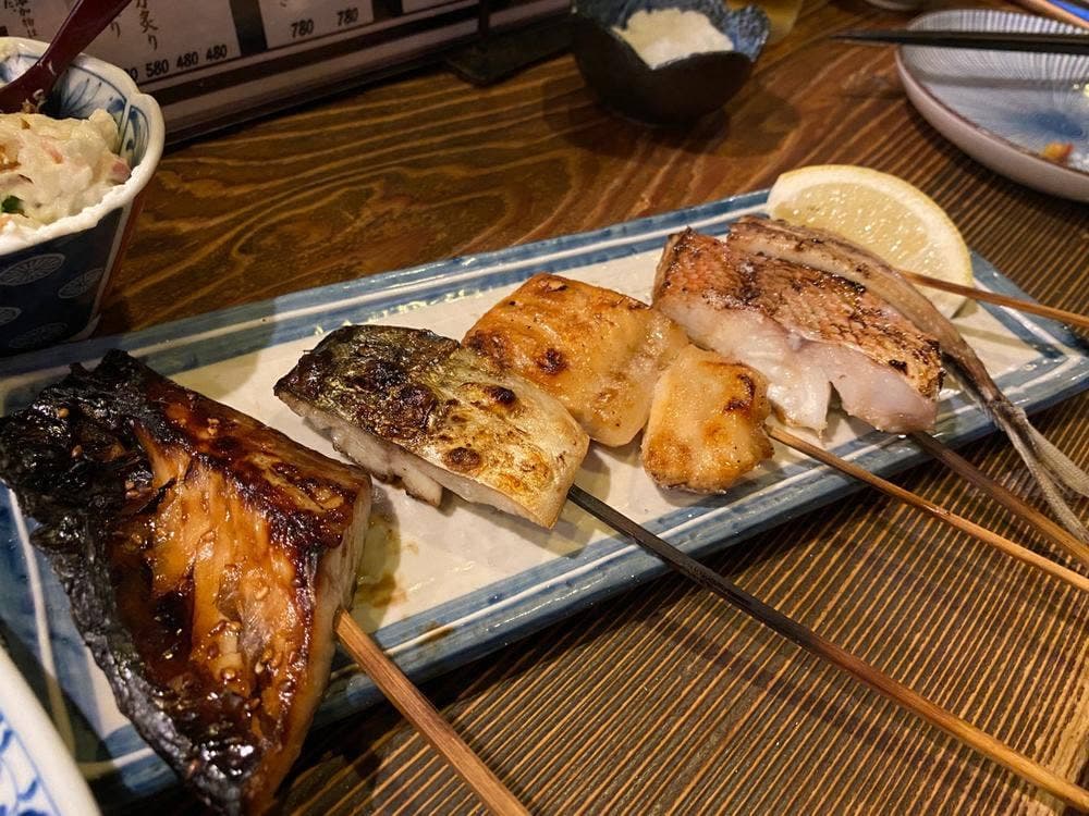 炭火焼専門食処 白銀屋 西八の分店