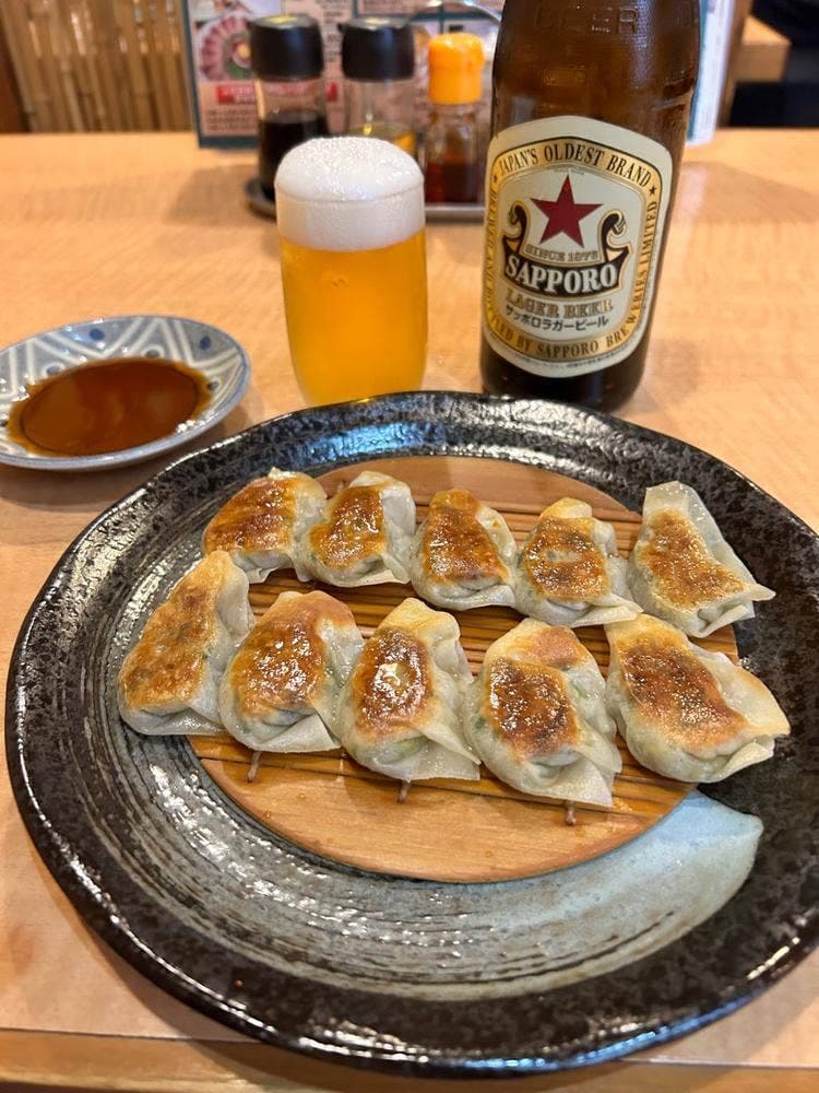 餃子専門店 味奉行 本店