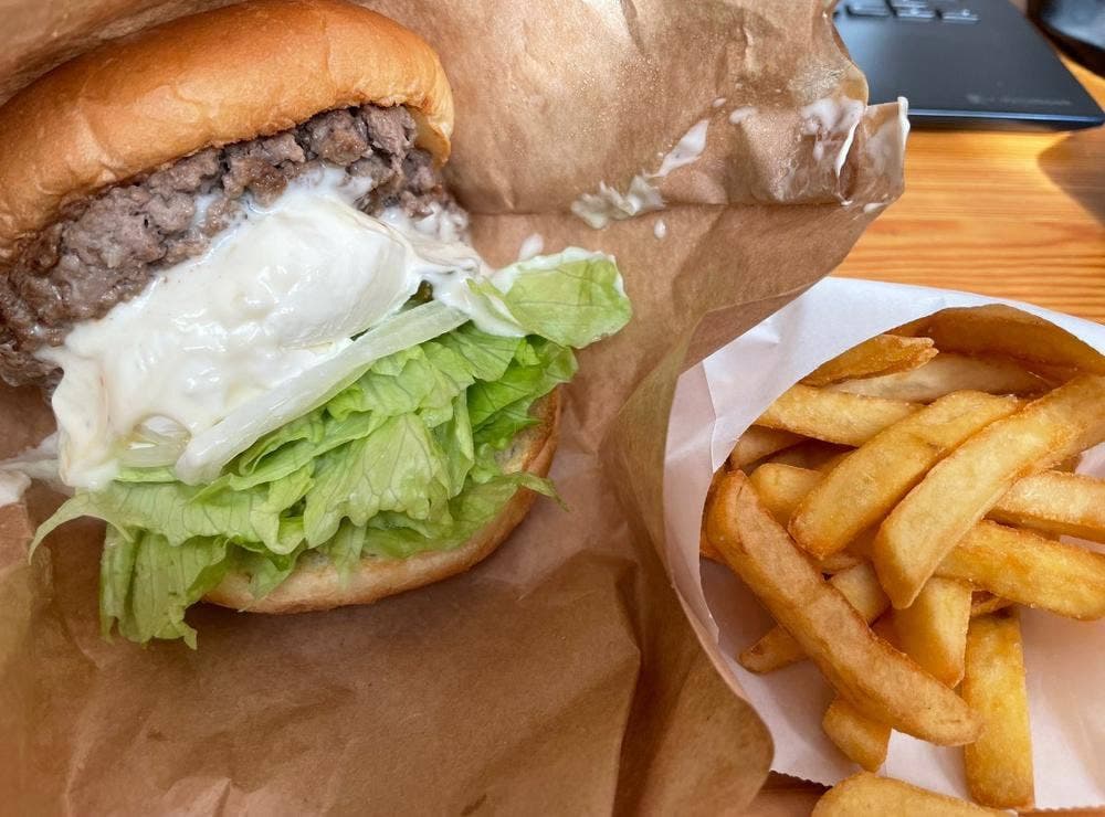 GHOST BURGER さんさき坂本店