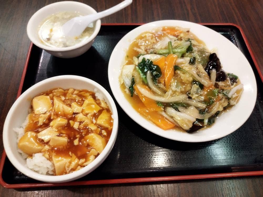 東方一角 新宿御苑前