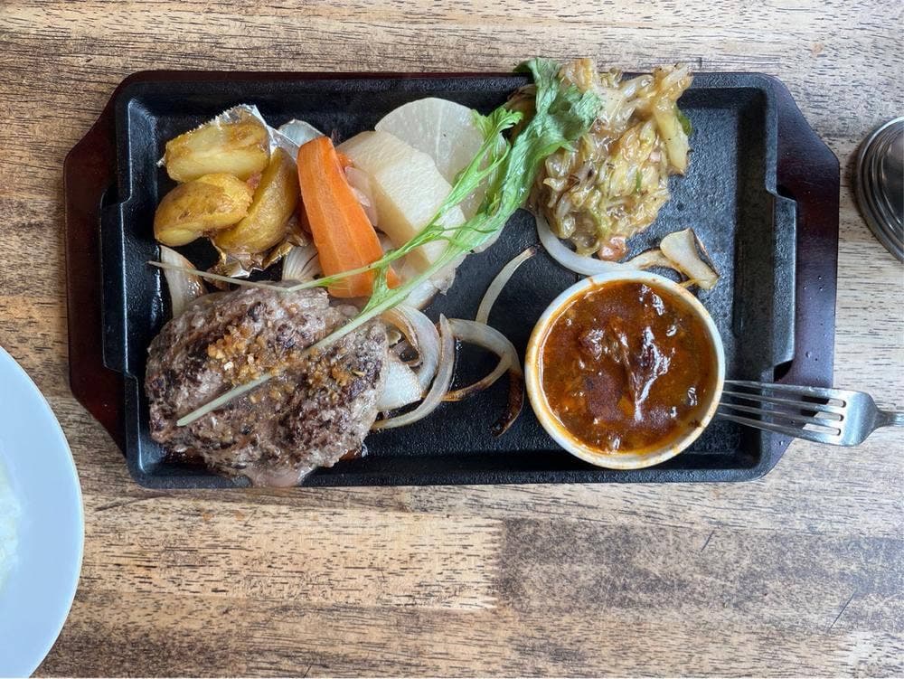 炭焼きハンバーグ あらかると