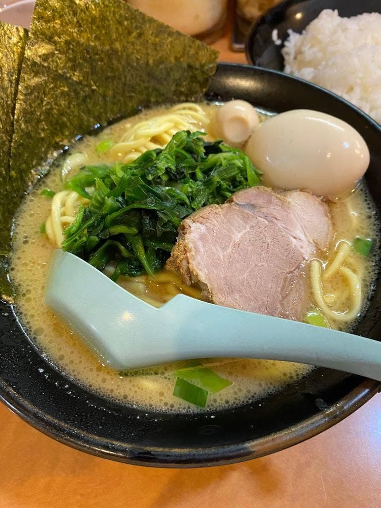 横浜家系ラーメン 西荻家