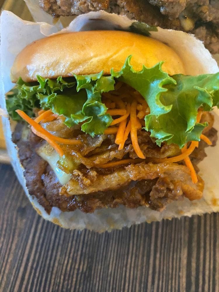 シェイクシャック 外苑いちょう並木店