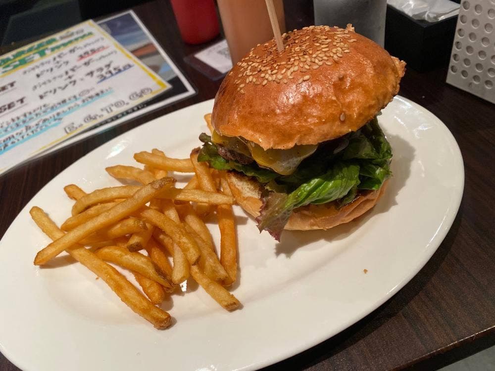 3000日かけて完成した極上ハンバーガー E.G.To.Go 新橋店