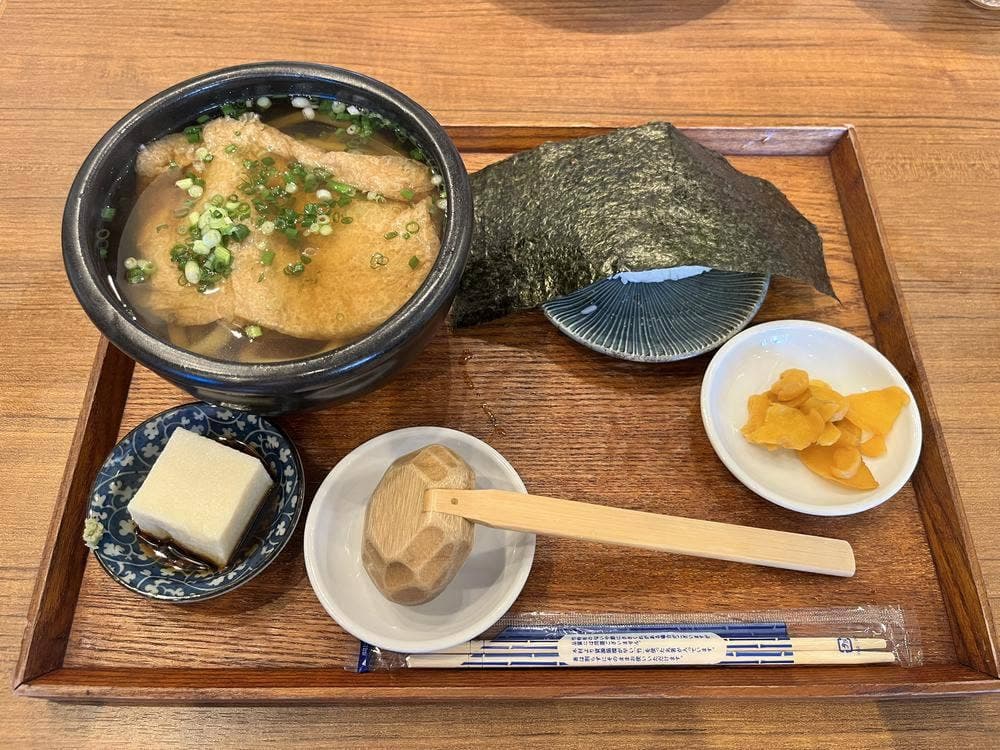 僕とうどんとカツオだし 淀屋橋店