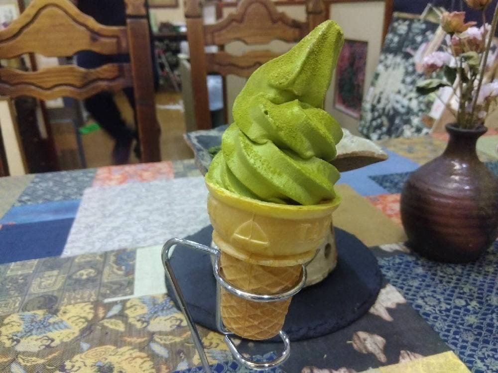 掛軸茶屋 田中表具店 抹茶ソフト専門店