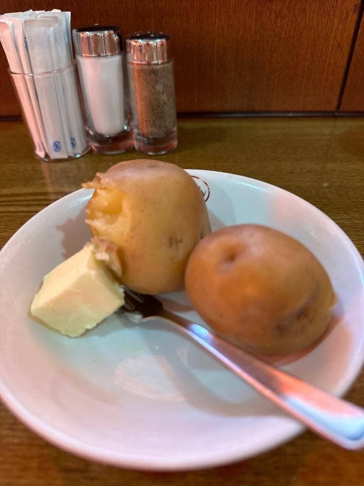 ボンディ 神田小川町店