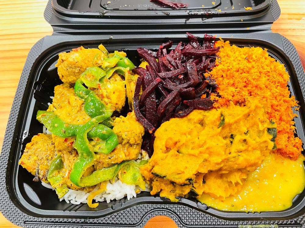 ARALIYA LANKA 神谷町店