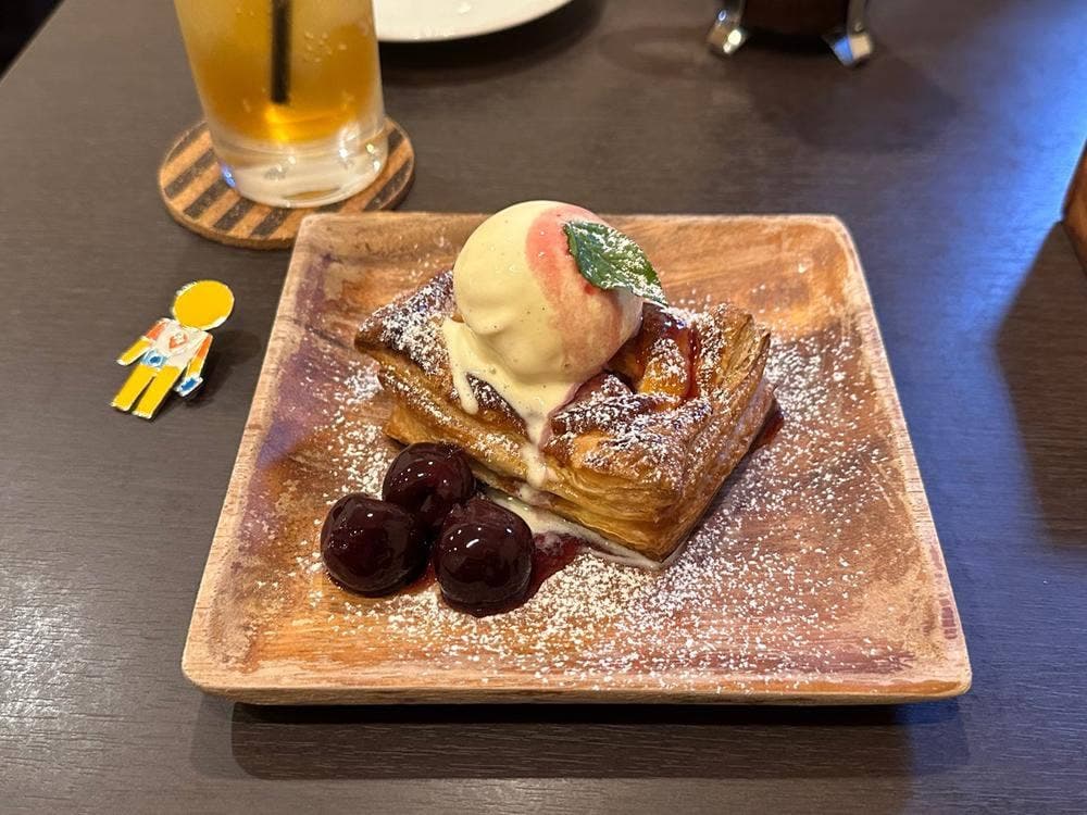 CAFE LEON