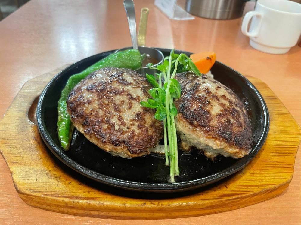 津の田ミート アステ川西店