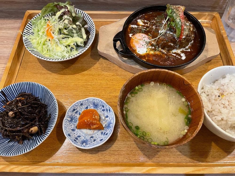 カノヤキッチン