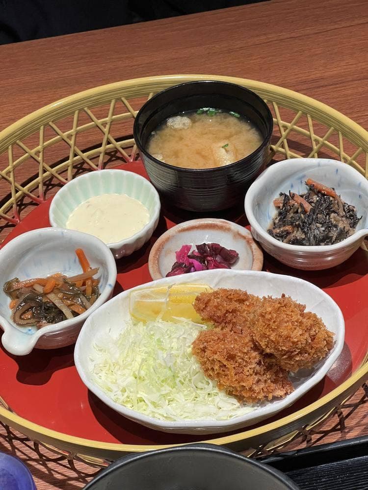 ごはんととろろ とろ麦 浅草EKIMISE店