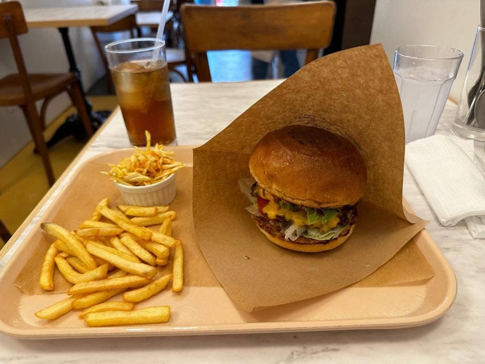 PERSIMMON BURGER CLUB