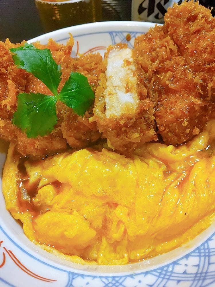 #カツ丼は人を幸せにする