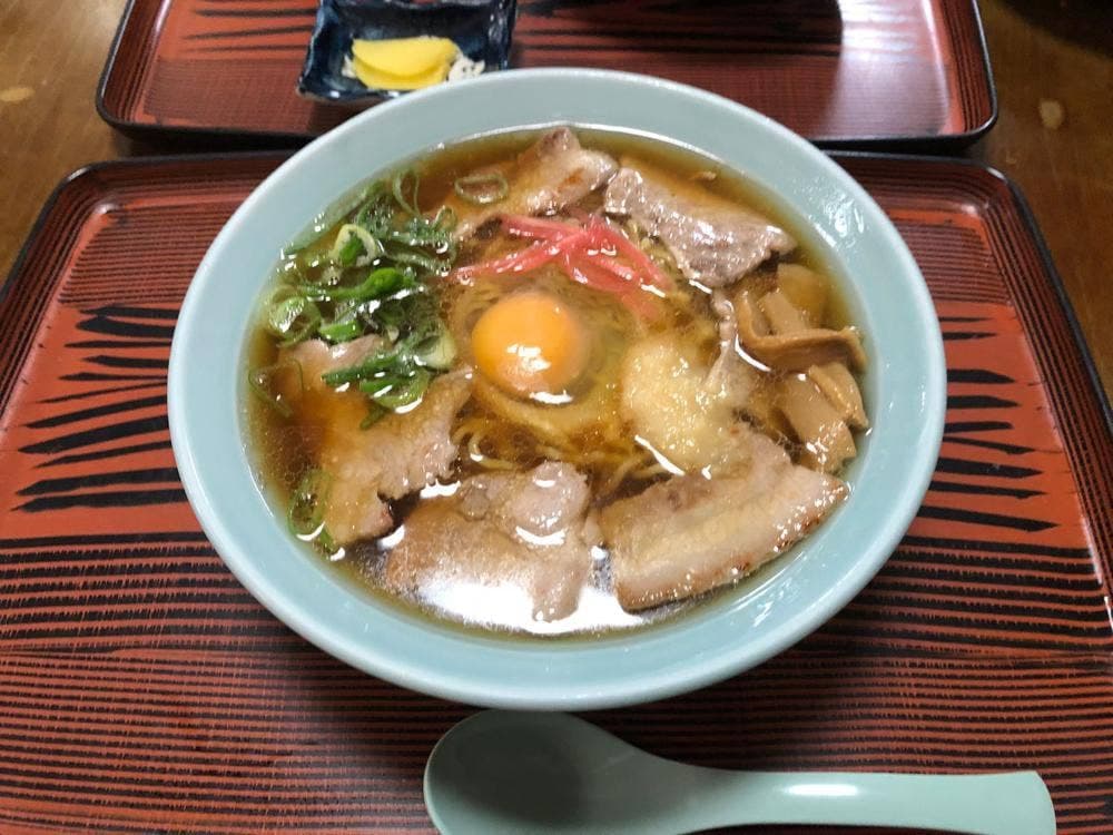 緑や食堂