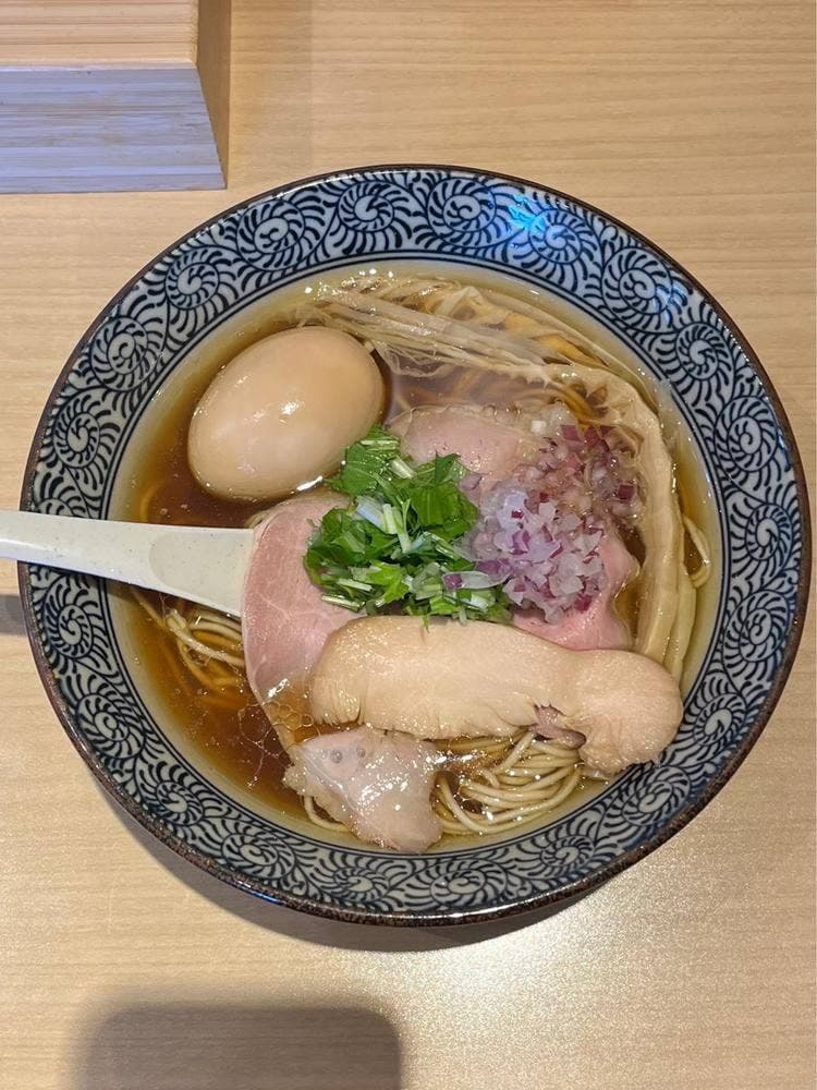 地鶏と金目鯛 中華そば 鶯