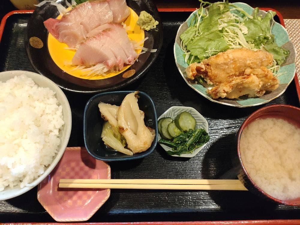 食事処たらふく