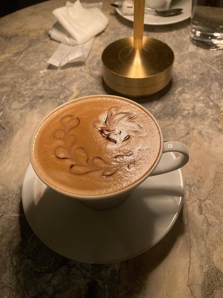 UPSTAIRZ Lounge Bar Restaurant