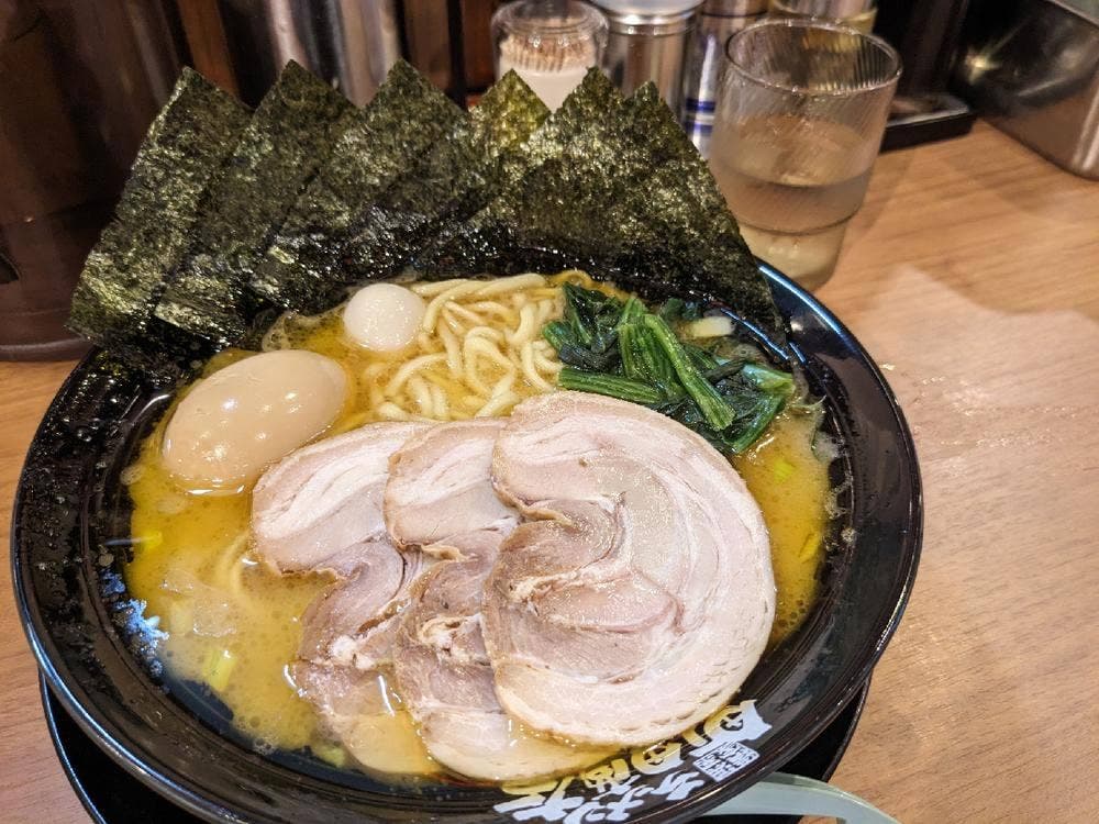 横浜家系ラーメン 町田商店 三軒茶屋店