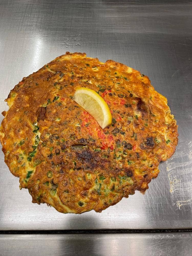 粉もん屋 とん平 函館駅前店