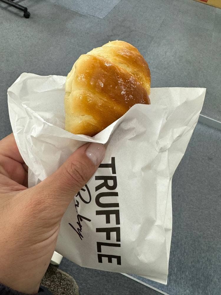 Truffle BAKERY 大阪本店