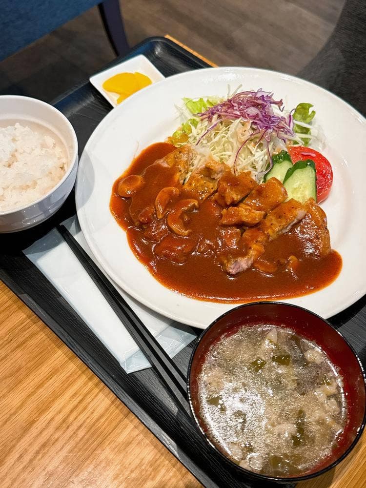 洋食屋 ムッシュ