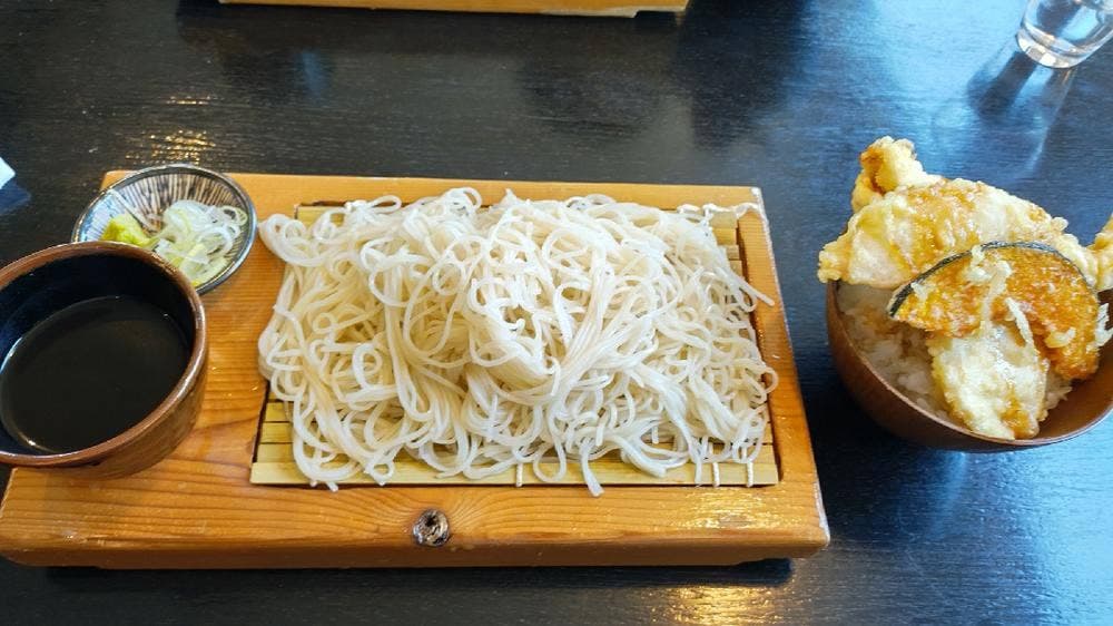 手打ちそばと天ぷら しゅん香