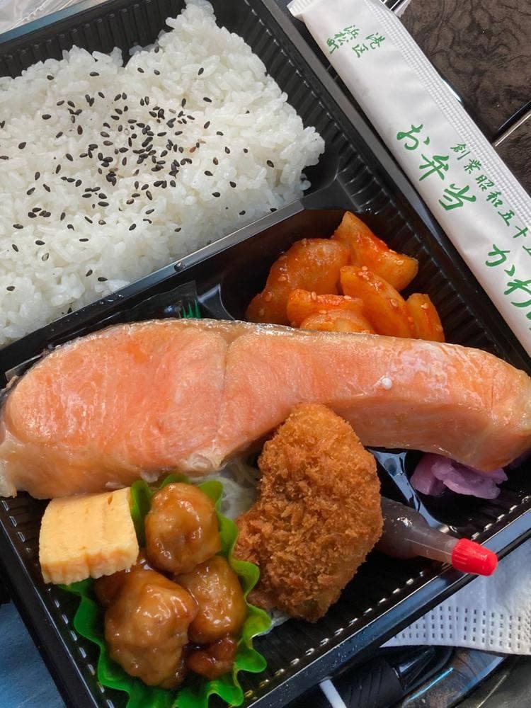 お弁当のかわの