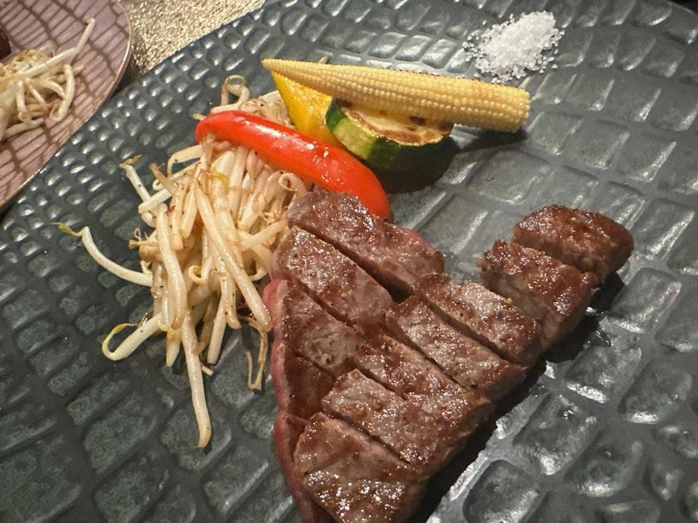 鉄板焼いっせつステーキ&Bar