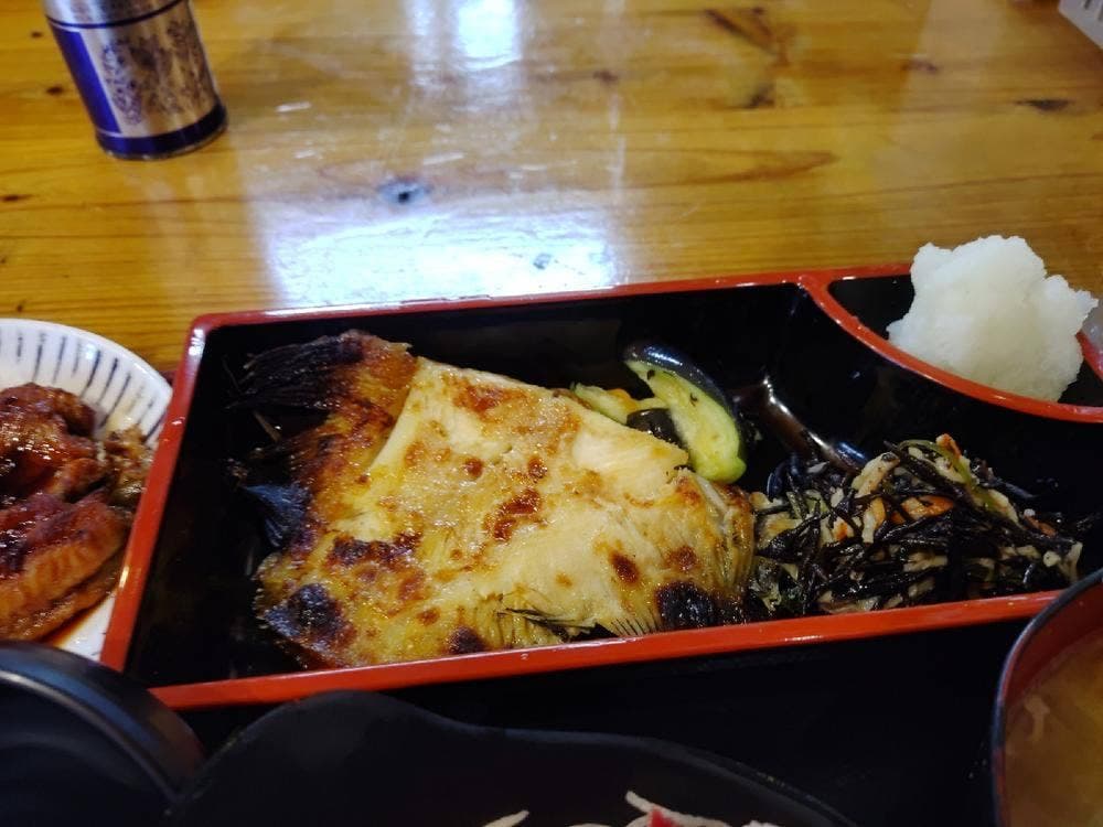 タカマル鮮魚店 2号館