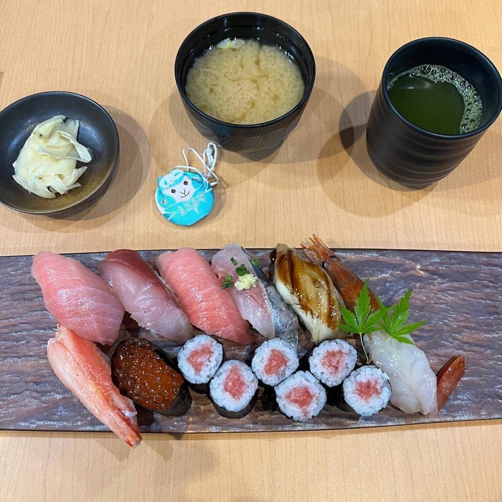 地元のお寿司屋さん 黒潮