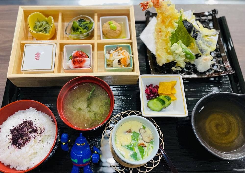 和DINING PLACE花利休