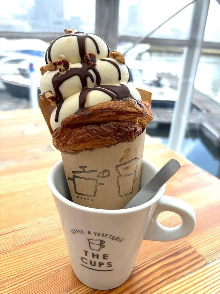 ザ カップス ハーバーカフェ