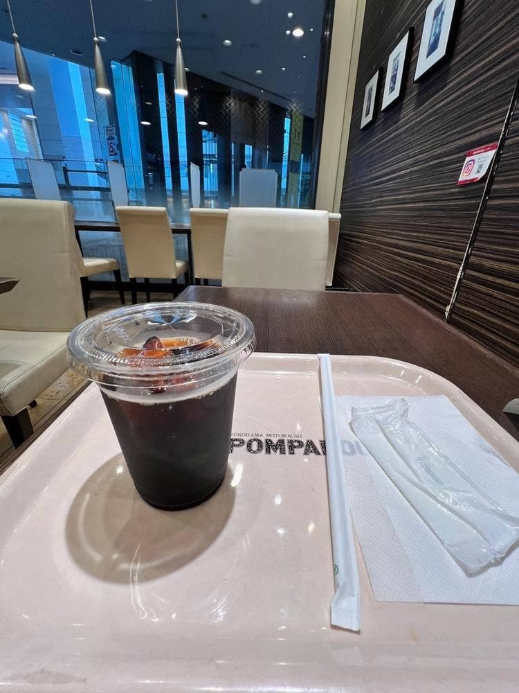 ポンパドウル クイーンズスクエア店