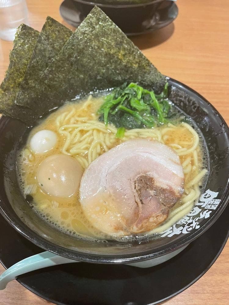 横浜家系ラーメン 町田商店 宮益坂店