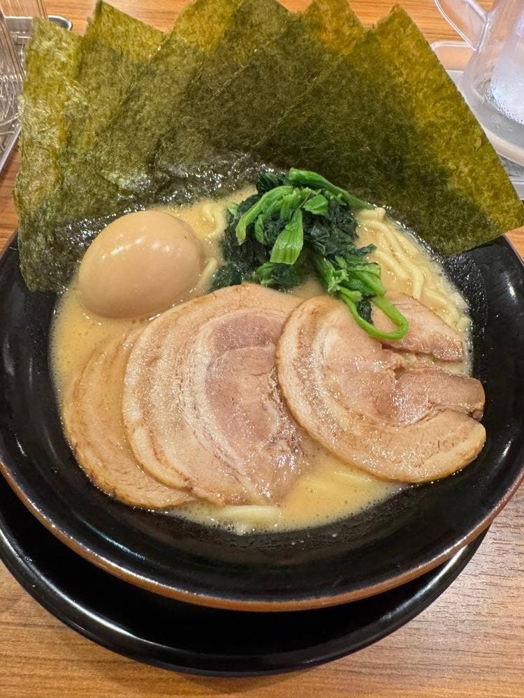 横浜家系ラーメン 壱角家 西葛西駅前店