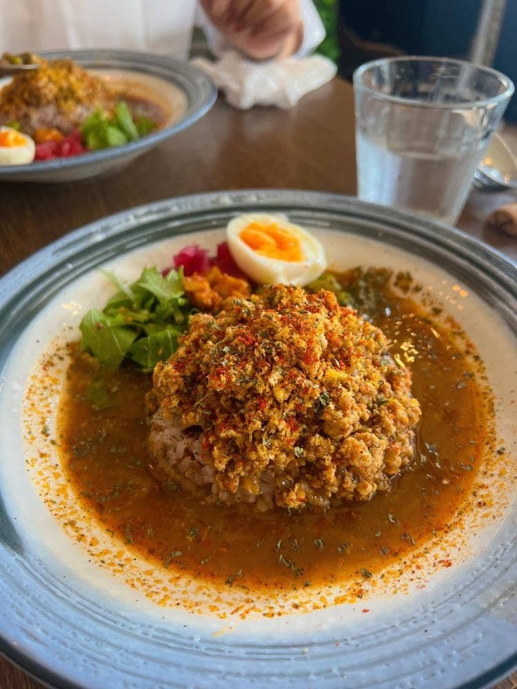 Madre ハーブとスパイス料理のワイン食堂