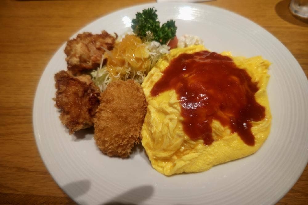 ランチと肉汁とお酒 ハンバール なんばウォーク店