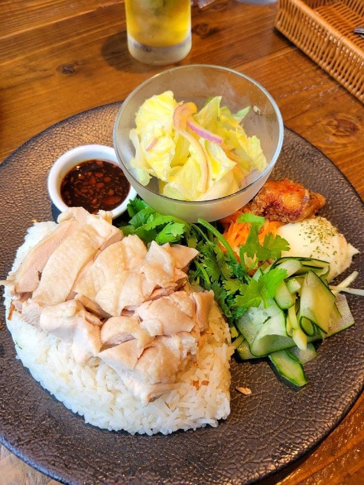 アジアンビストロ252