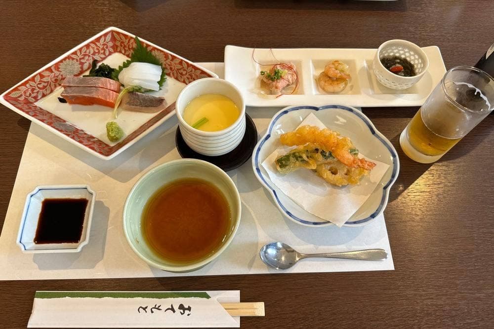 伊都ダイニング