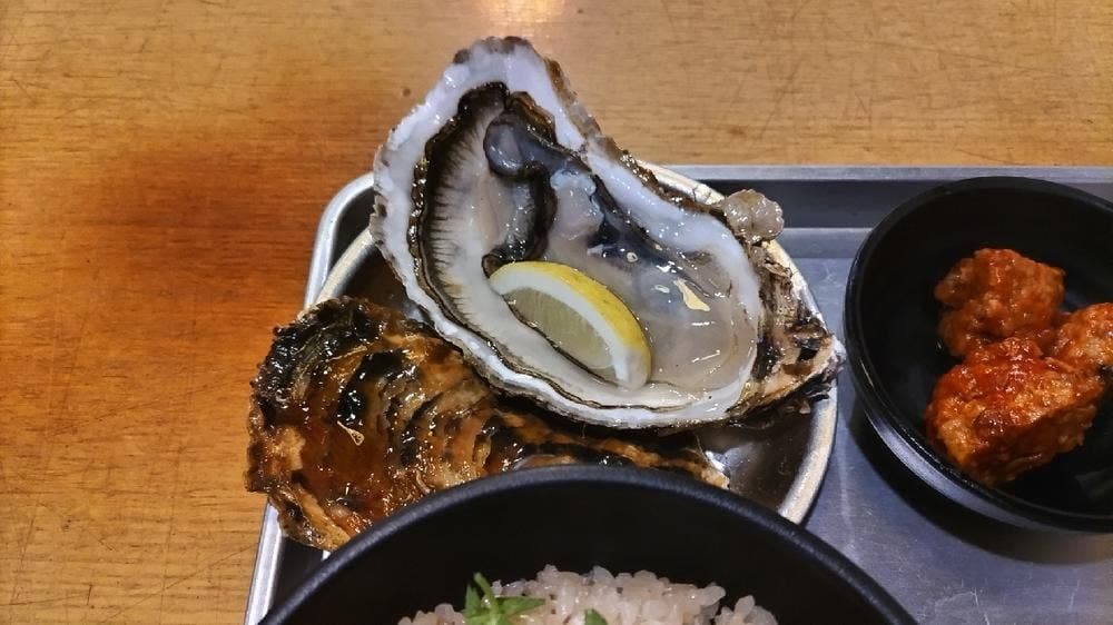 かき小屋 飛梅 神田西口店