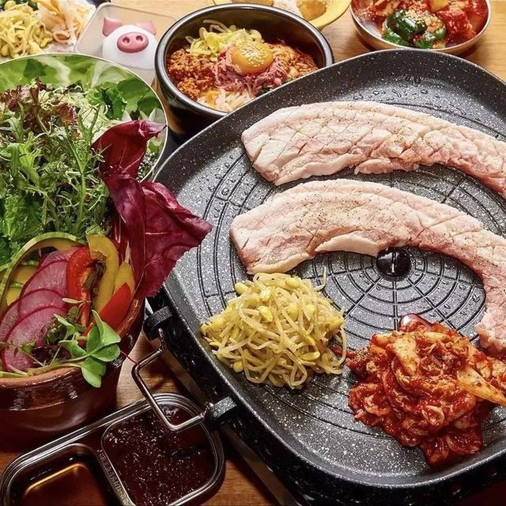 韓国料理 サムギョプサルとフライドチキン スリスリマスリ 梅田店