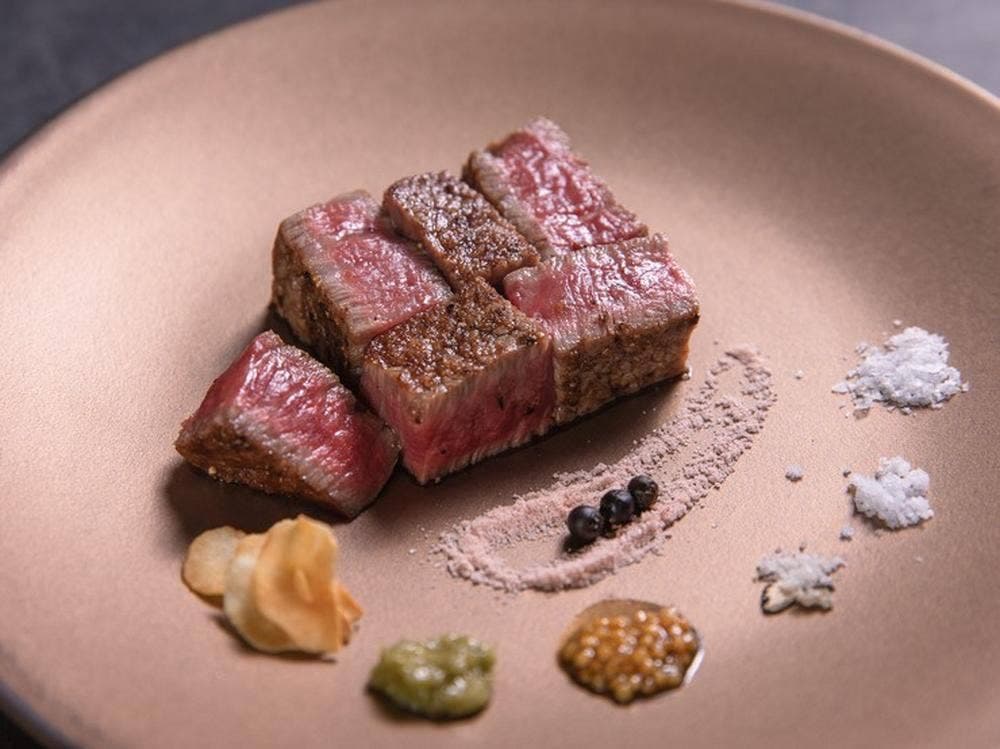 和牛鉄板焼 SASUKE