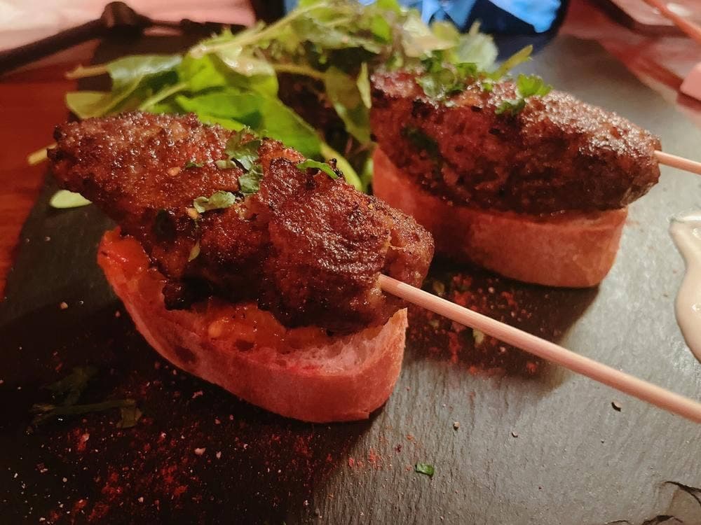 トロススペイン グリルアンドバル